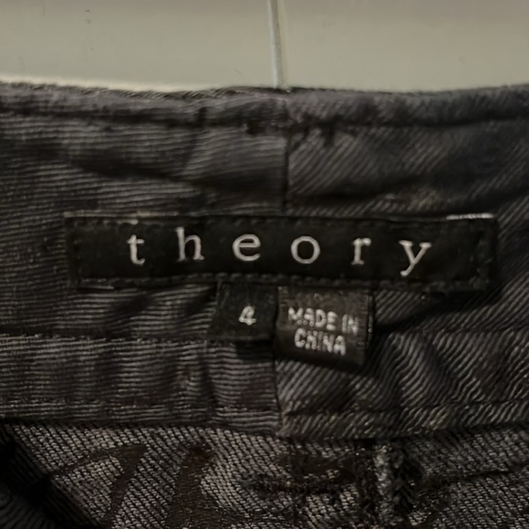 THEORY. black denim mini skirt with pockets. Size 4. - Picture 4 of 6